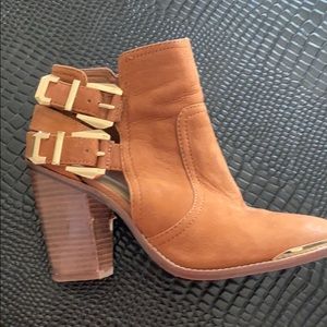 Ankle bootie, worn twice